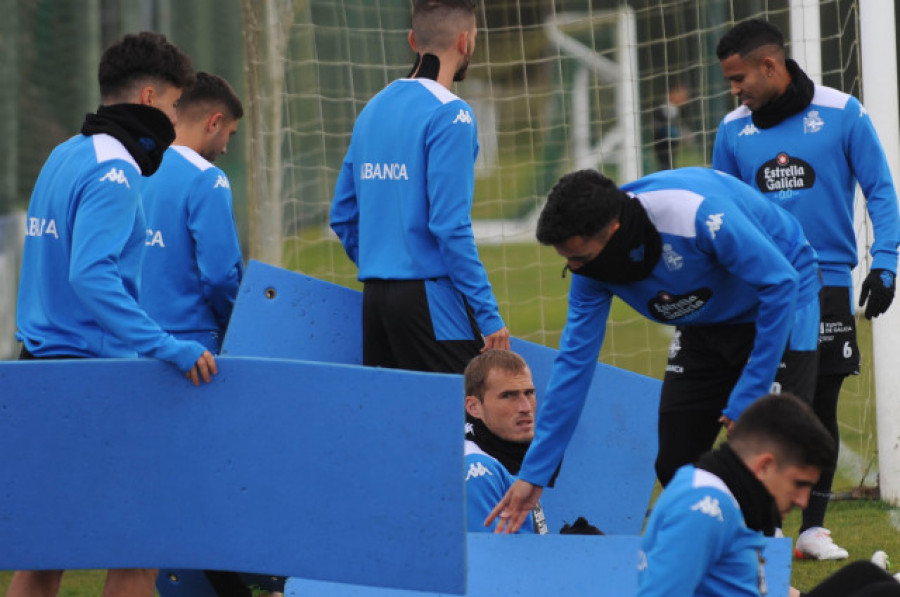 El Depor retoma los entrenamientos en Abegondo tras hacer PCR a la plantilla