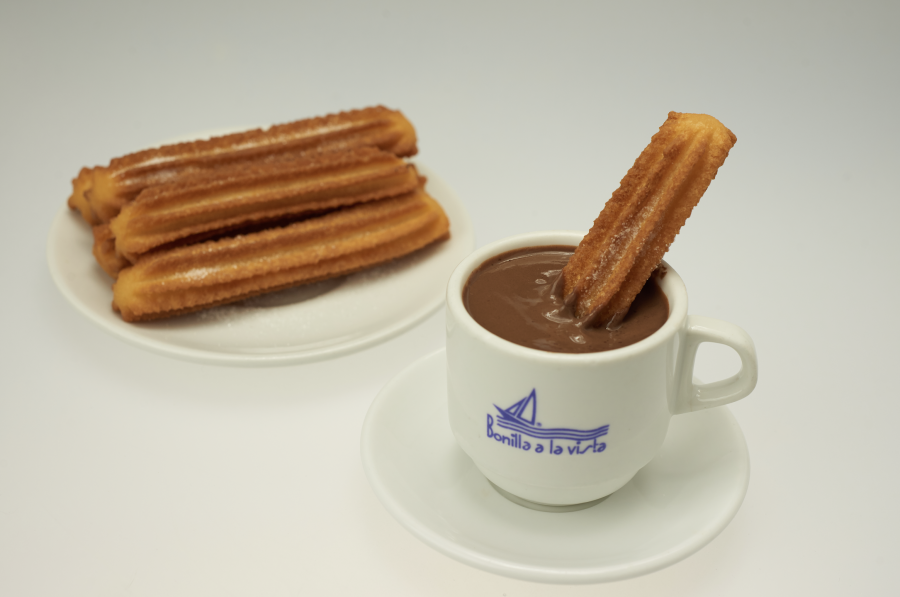 Chocolate con churros a un click: Bonilla a la Vista se incorpora a la oferta de Glovo en A Coruña