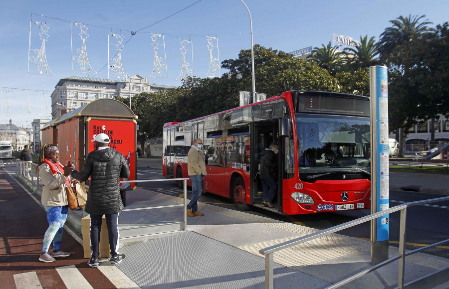 El futuro de las paradas del bus: con wifi y puestos de recarga de móvil