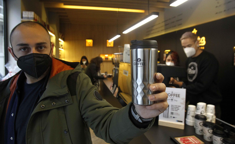 Un vaso reutilizable para reducir residuos