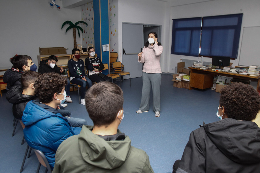 Cientos de escolares participan en las charlas sobre Pardo Bazán que organiza El Ideal Gallego