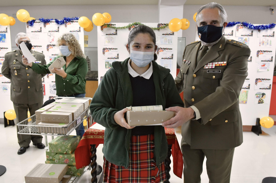 El Museo Militar entrega los premios de su concurso de postales