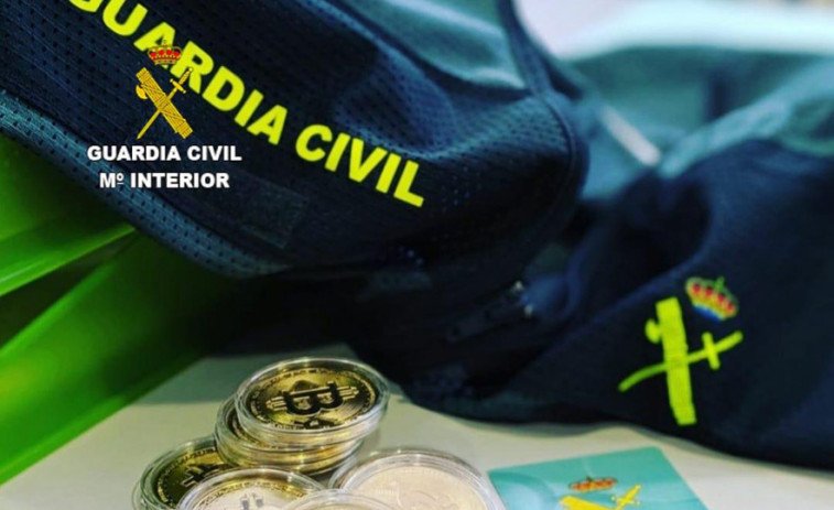 Detenida una vecina  de Oza-Cesuras como “mula de dinero” de una organización de estafas por internet