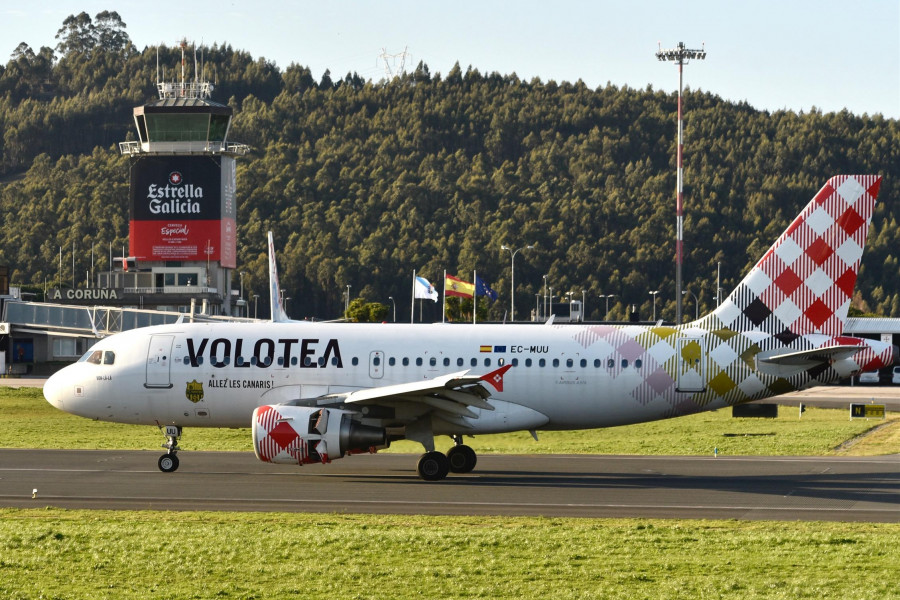 La conexión con Menorca se despide del aeropuerto de Alvedro hasta el mes de mayo