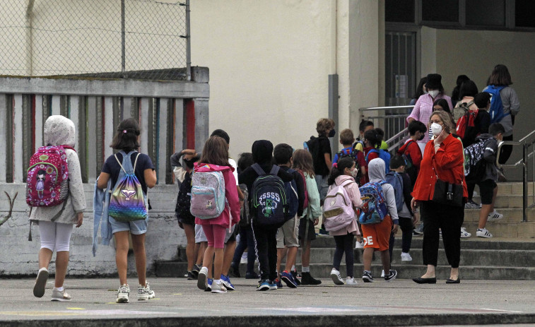 Gobierno y comunidades se verán el 4 de enero para tratar vuelta a las aulas