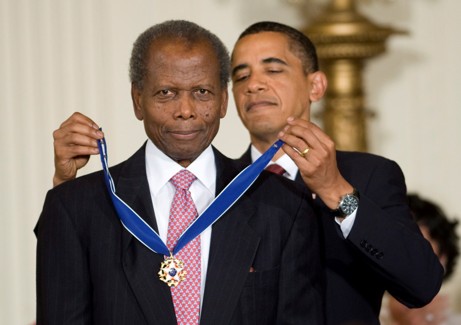 Fallece a los 94 años Sidney Poitier, el primer actor negro que ganó un oscar