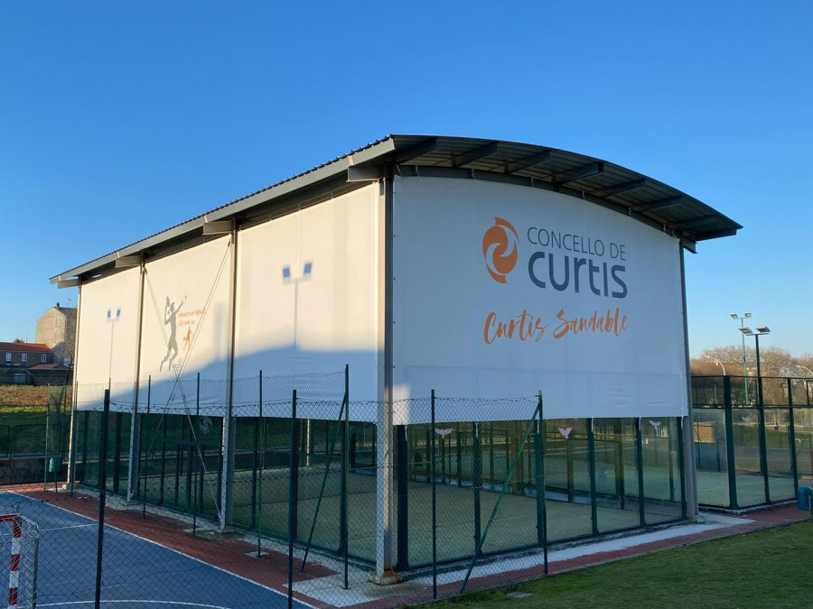 Curtis invierte 820.000 euros en las mejoras  de la red viaria rural e instalaciones deportivas