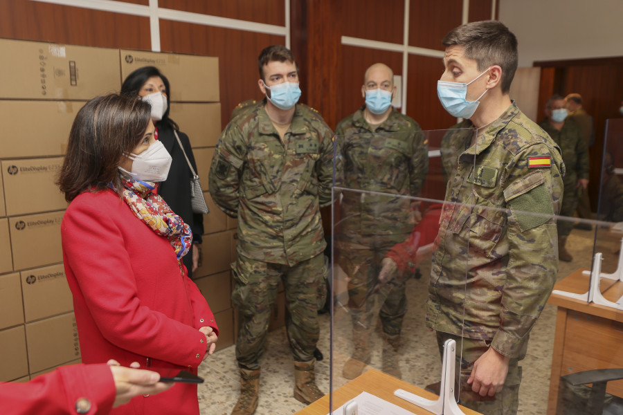 Margarita Robles agradece las "gestas heroicas" de la Brilat durante la pandemia