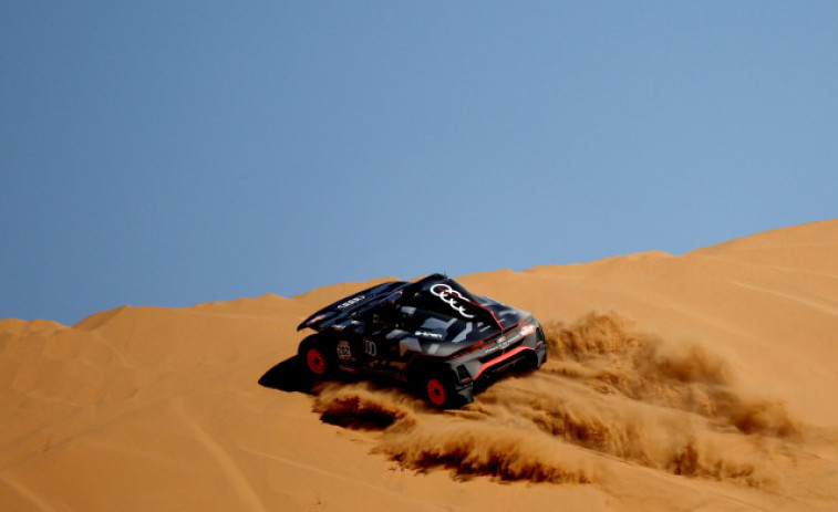 Carlos Sainz se anota su segunda etapa y Al-Attiyah atisba su cuarto Dakar