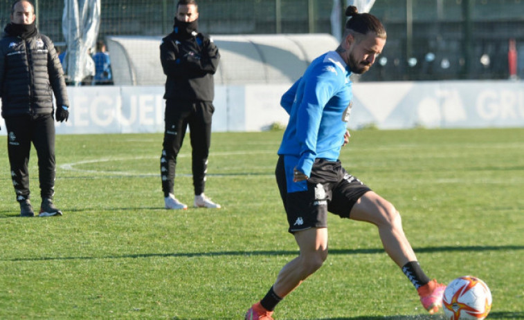 Héctor Hernández vuelve al grupo tras una jornada  al margen