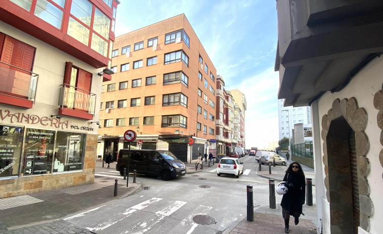 Una discusión previa motivó la agresión con arma blanca a un joven en el Orzán, en A Coruña