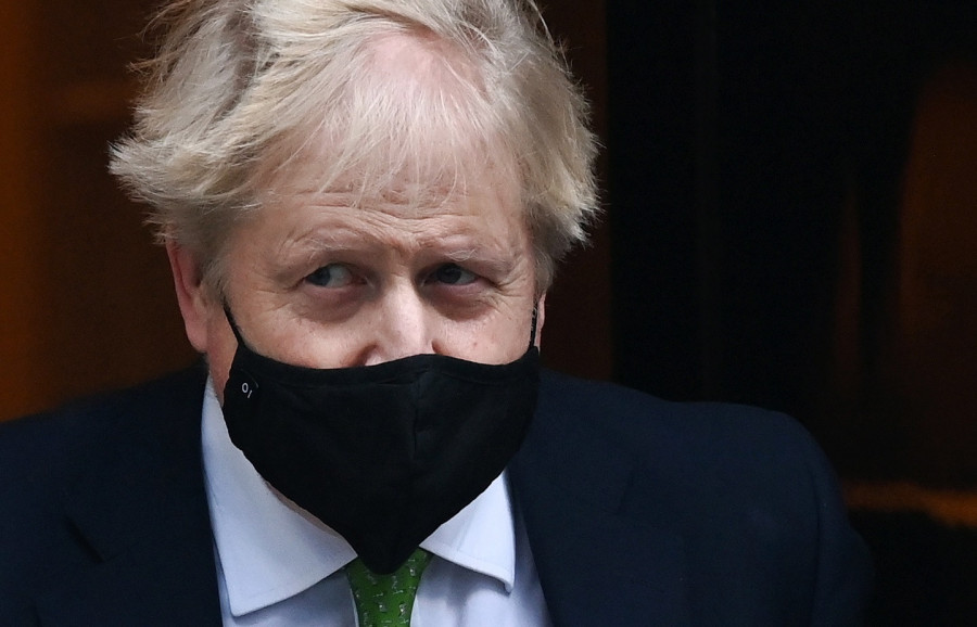 Las acusaciones de extorsión rompen una breve tregua para Boris Johnson