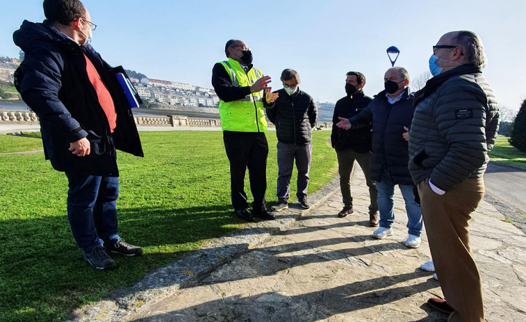 El dragado de la ría obligará a cortar una zona del paseo en La Cros y a cambiar de sitio dos parques