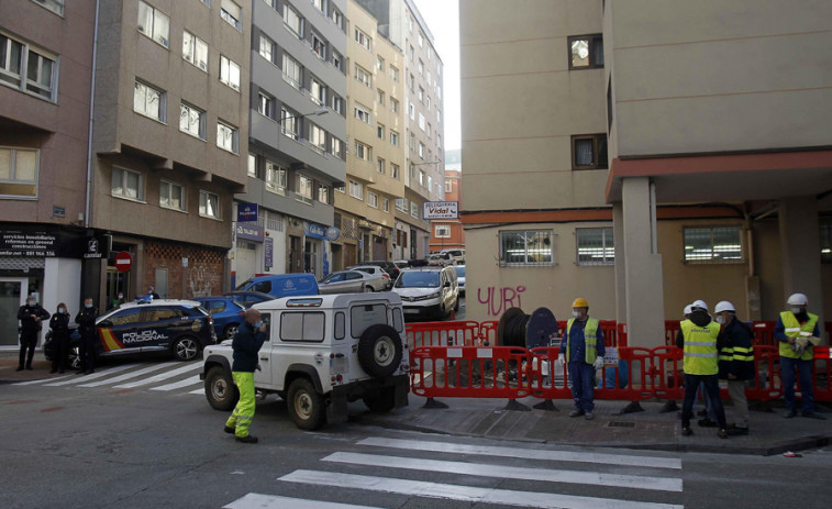 El estallido de un transformador causa quemaduras a dos operarios