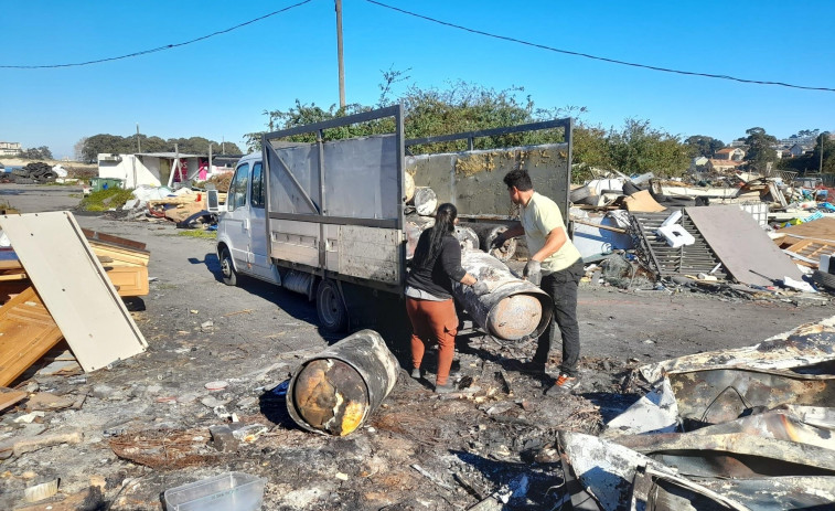 Los chabolistas que resisten en A Pasaxe aseguran que no piensan abandonarlo sin una alternativa