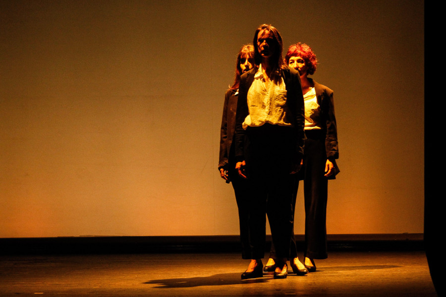 Iria Sobrado, Ana Gesto y Helena Salgueiro llevan al Colón “Come and go”, de Samuel Beckett