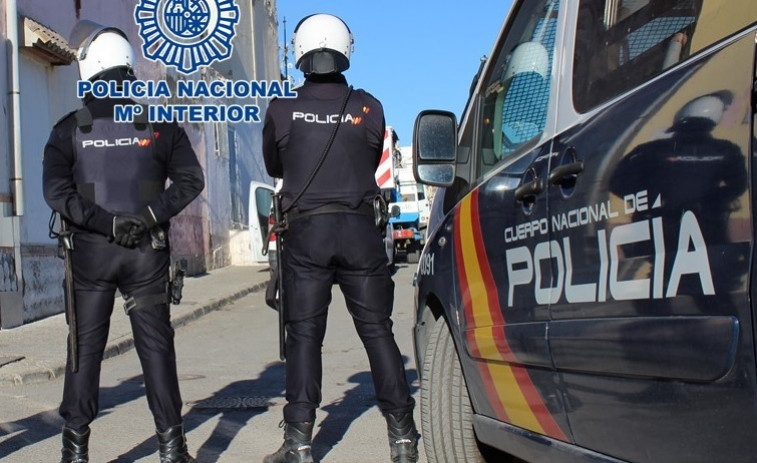 Una pelea con un vaso roto en una discoteca del centro de A Coruña termina con un detenido