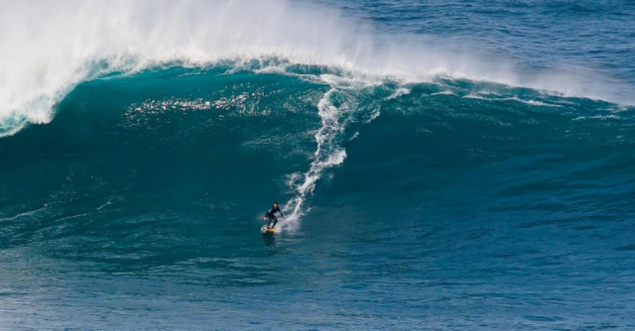 Coruña Big Waves lanza su alerta verde para el domingo