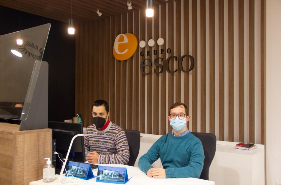 Dos socios de Down Coruña empiezan su andadura profesional en Esco Expansión