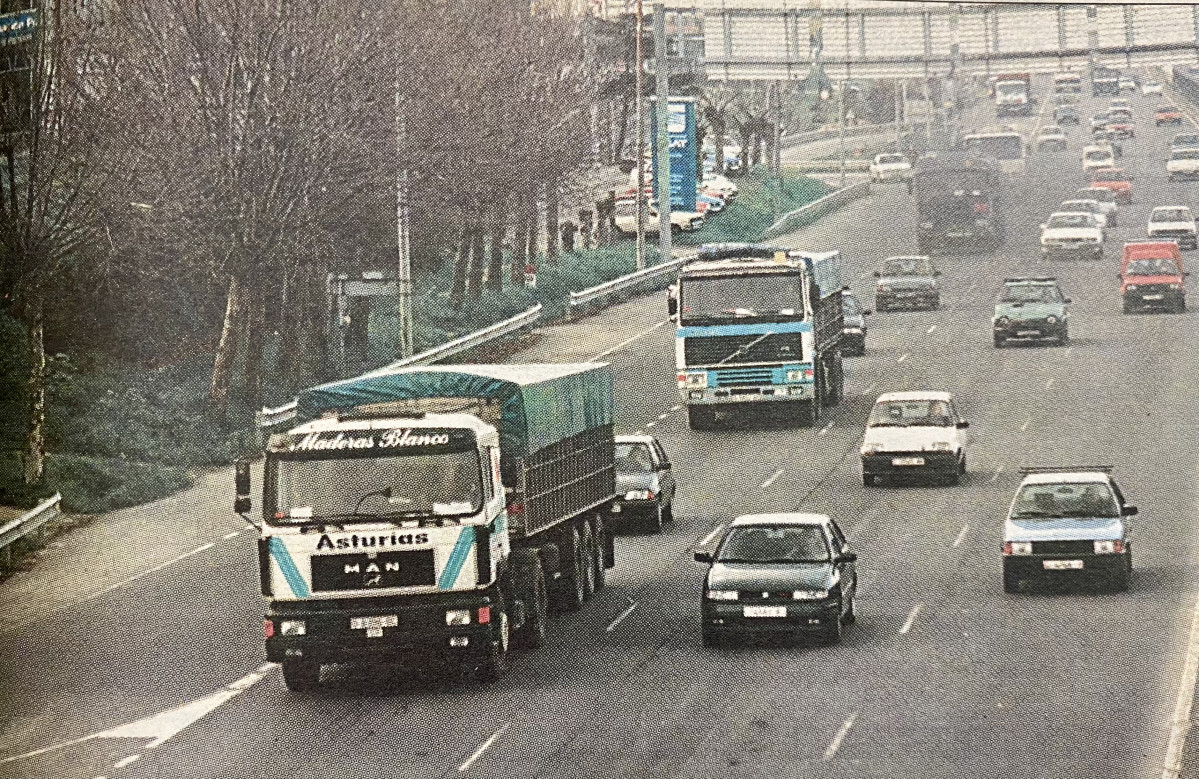 Camiones en Alfonso Molina 1997