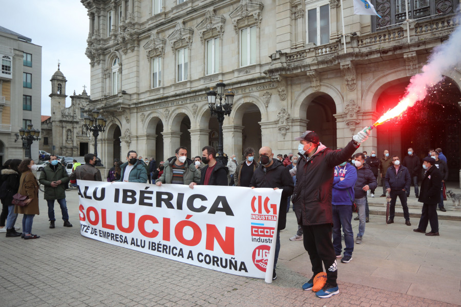 La plantilla de Alu Ibérica vota sí a la oferta de Alcoa, pero no de forma unánime como quería la empresa