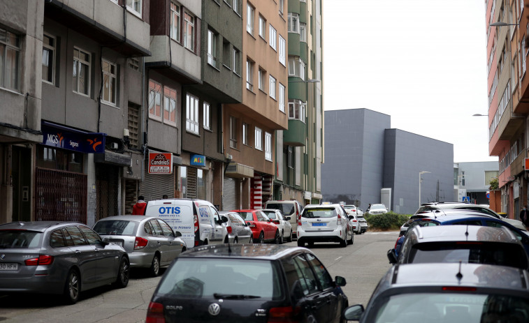 Los vecinos de Os Mallos recuerdan la carencia de iluminación del barrio