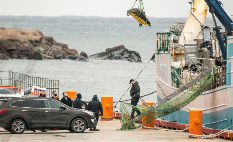 El patrón del Pitanxo, de vuelta a España, no pudo sortear un fallo del motor