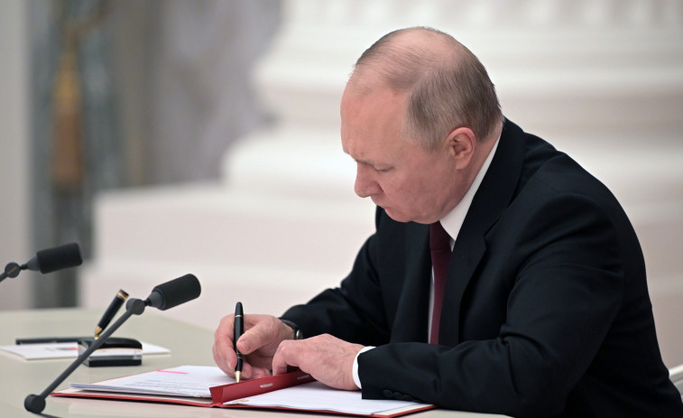 Putin reconoce la independencia  de las repúblicas separatistas