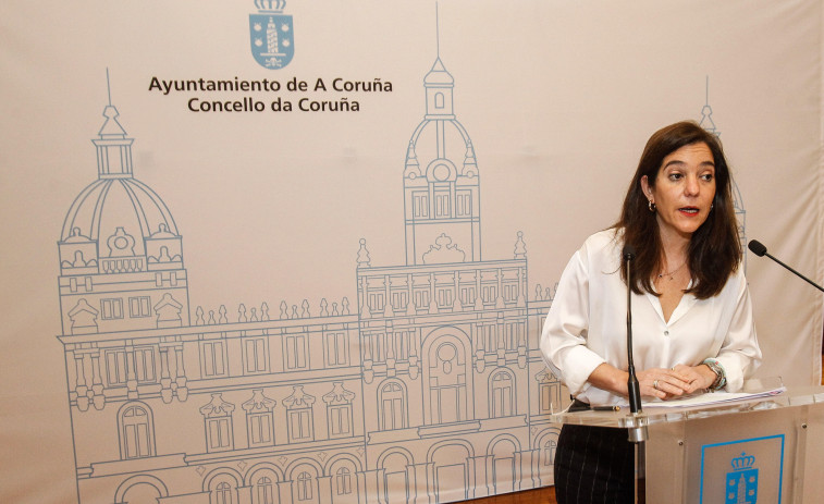 La alcaldesa de A Coruña reprocha a la Xunta anunciar una pasarela con Oleiros sin presentar el proyecto al ayuntamiento