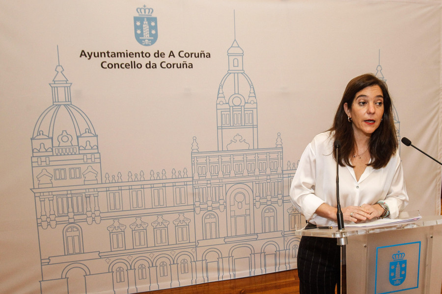 La alcaldesa de A Coruña reprocha a la Xunta anunciar una pasarela con Oleiros sin presentar el proyecto al ayuntamiento