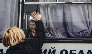 Los rusos entran en Kiev y piden a Ucrania deponer las armas para dialogar
