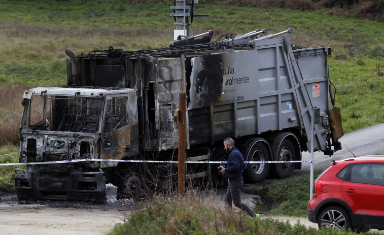 Arde un camión de recogida de basura en un nuevo acto de sabotaje contra el servicio municipal