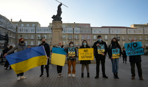 Los ucranianos de A Coruña se concentran en María Pita para pedir el fin a la guerra