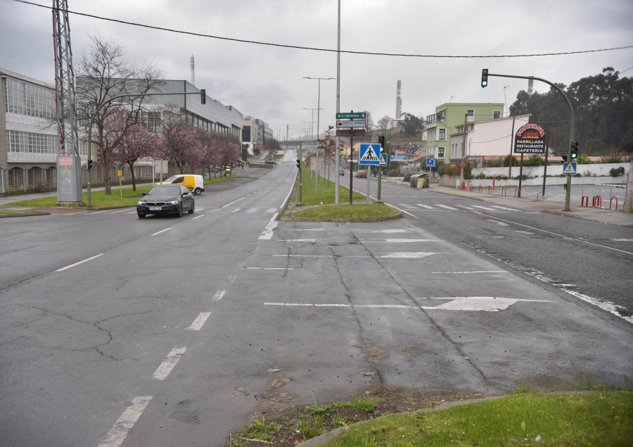 Una nueva rotonda regulará el cruce de la calle Gutemberg  con la avenida de Finisterre