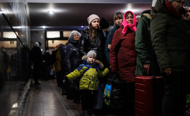 El Gobierno coordina con CCAA y ucranianos en España el plan de contingencia para recibir refugiados