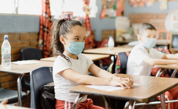 La Xunta mantenendrá las mascarillas en los centros escolares hasta el final de la vacunación