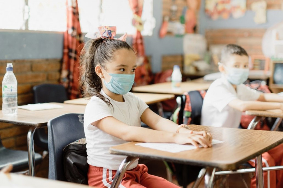 La Xunta mantenendrá las mascarillas en los centros escolares hasta el final de la vacunación