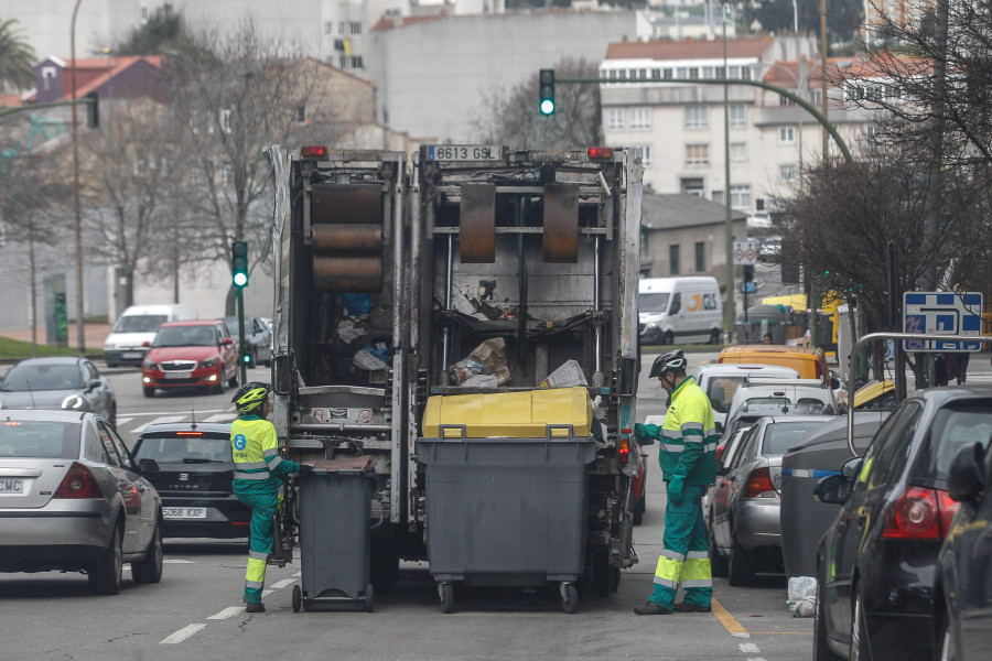 Los trabajadores de la recogida de basura amenazan con la huelga