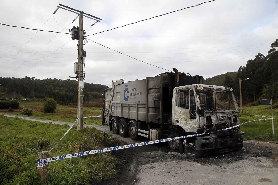 La alcaldesa califica el vandalismo del conflicto de la recogida de basura de Kale borroka