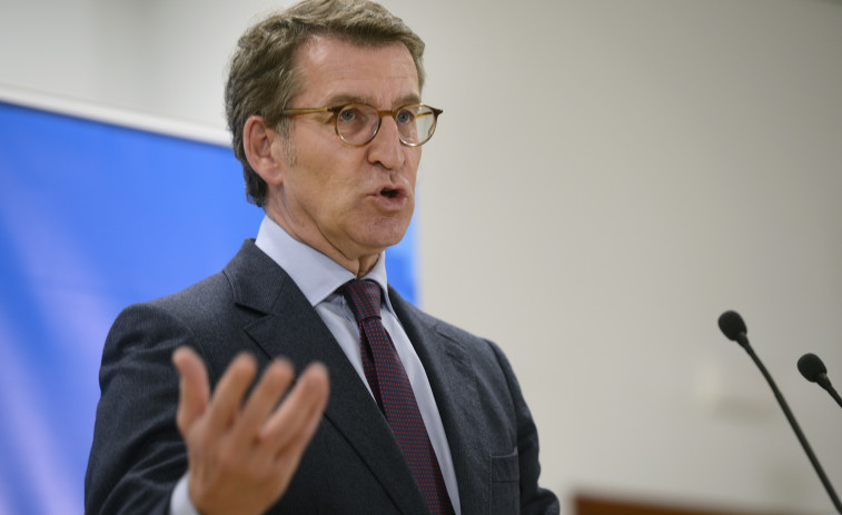 El difícil rol de Feijóo como jefe de la oposición sin escaño en el Congreso