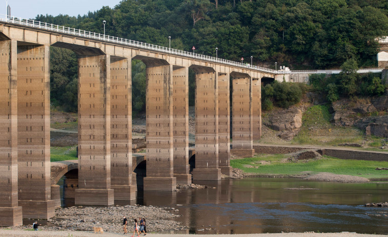 Los embalses gallegos siguen perdiendo agua y están ya al 43,7% de su capacidad