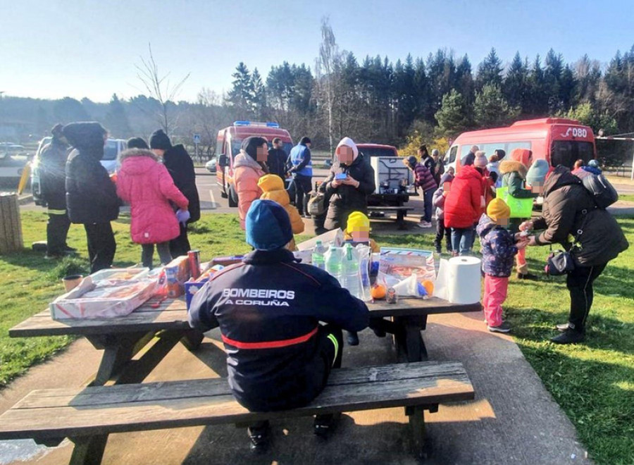 Los 30 refugiados de Ucrania recogidos por los Bomberos y la Policía Local llegan esta tarde a A Coruña