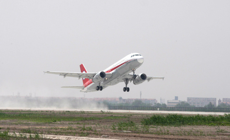 Un avión con más de 130 personas a bordo se estrella en el sur de China