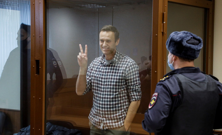 130 artistas, de Rowling a Vargas Llosa exigen a Putin la liberación de Navalni