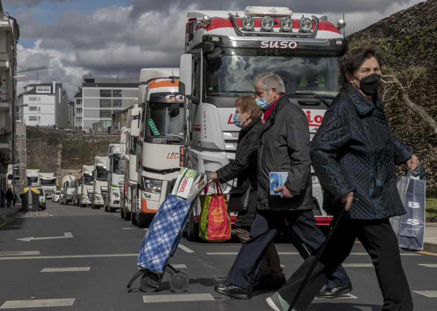 La Xunta advierte del "riesgo de desabastecimiento" de carne por el paro del transporte