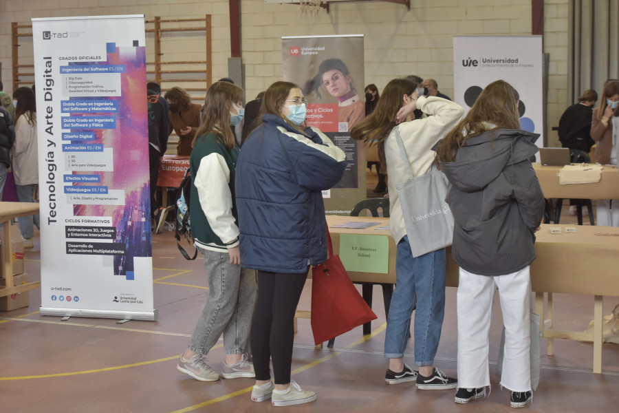 Santa Cruz acoge la primera Feria de Orientación laboral