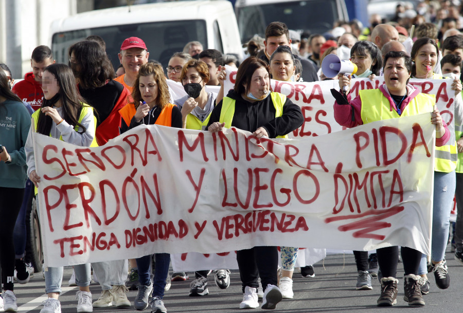 Los transportistas continúan los paros y piden otra reunión con la ministra