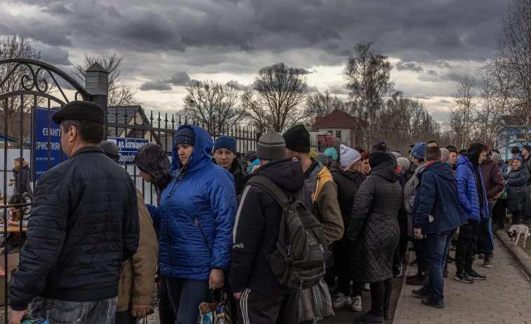 Ucrania trata de abrir 3 corredores humanitarios en las zonas más castigadas