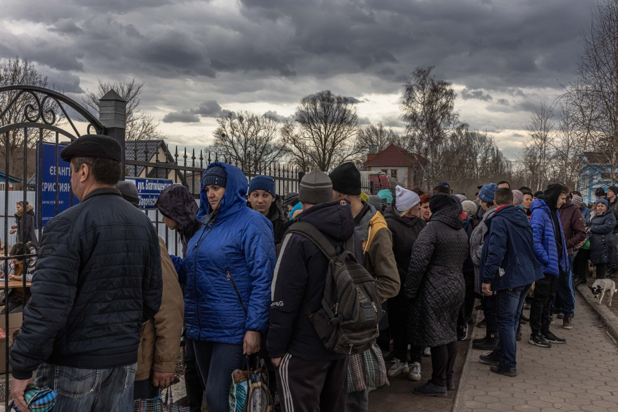 Ucrania trata de abrir 3 corredores humanitarios en las zonas más castigadas