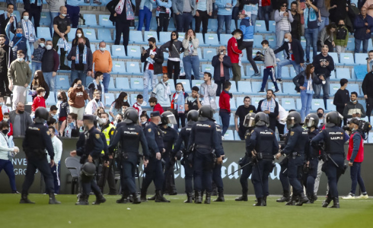 Más de 100 personas propuestas para sanción por los altercados entre hinchas del celta B y el Deportivo